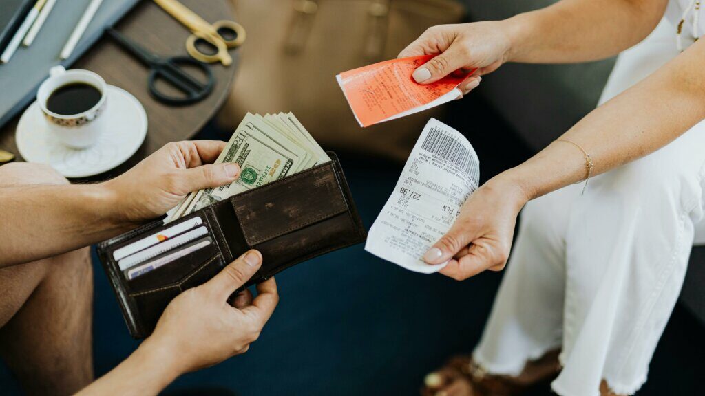 Struggling with Debt? Top Low-Rate Debt Consolidation Loans in the USA